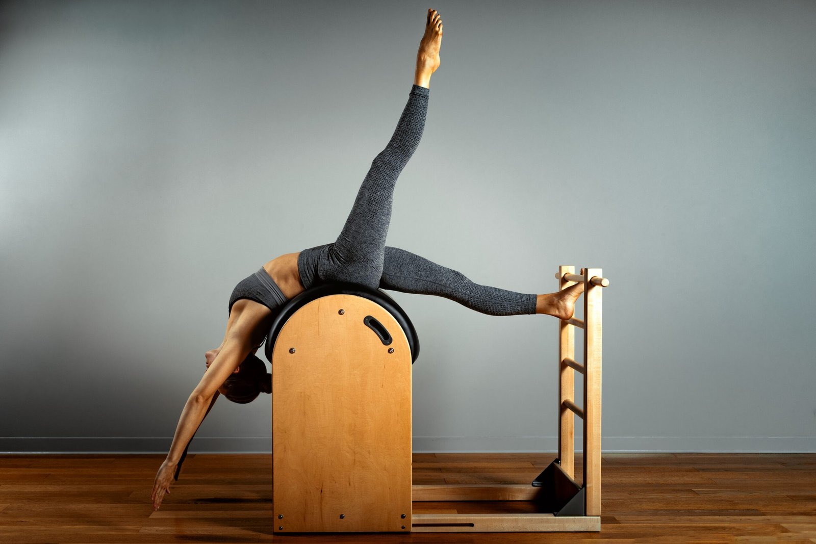 Aula de Pilates com Aparelhos em Santos na Ball & Hang Pilates